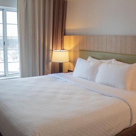 Country Inn & Suites By Radisson, Big Rapids, Mi Zewnętrze zdjęcie
