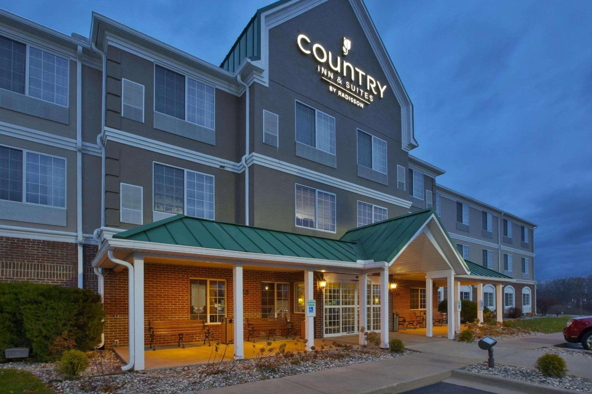 Country Inn & Suites By Radisson, Big Rapids, Mi Zewnętrze zdjęcie