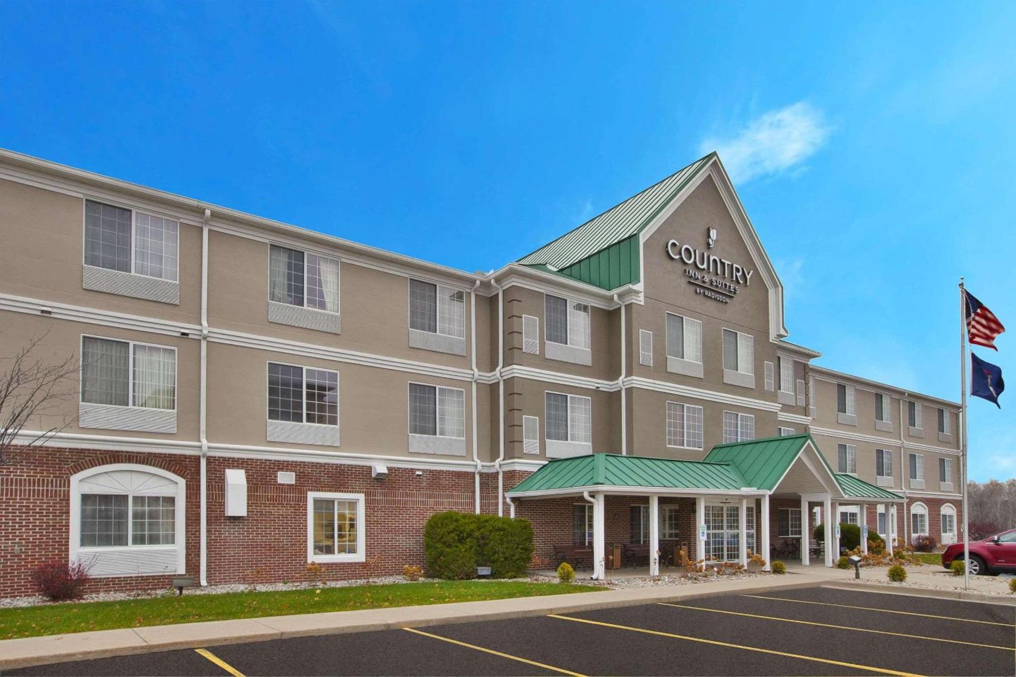 Country Inn & Suites By Radisson, Big Rapids, Mi Zewnętrze zdjęcie