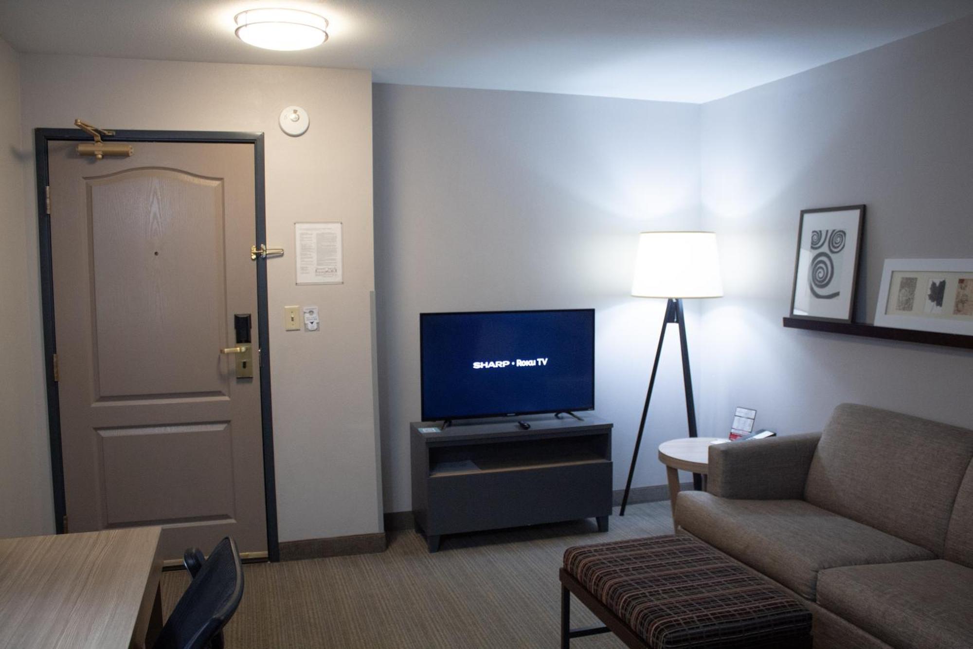 Country Inn & Suites By Radisson, Big Rapids, Mi Zewnętrze zdjęcie