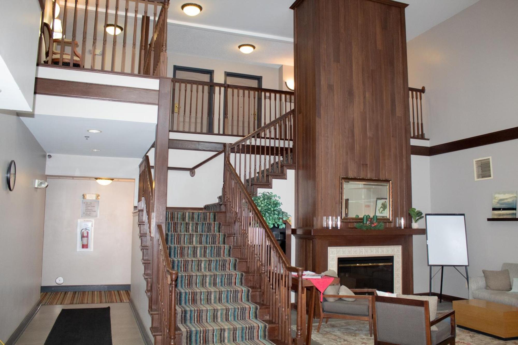 Country Inn & Suites By Radisson, Big Rapids, Mi Zewnętrze zdjęcie